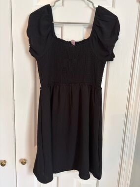 Francesca's Collections Black Puff Sleeve Smocked Dress